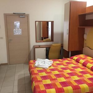 Hotel New Happy